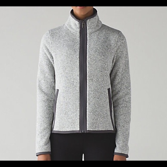 Lululemon Fleecing Cold Zip Up size 6 - Picture 1 of 2