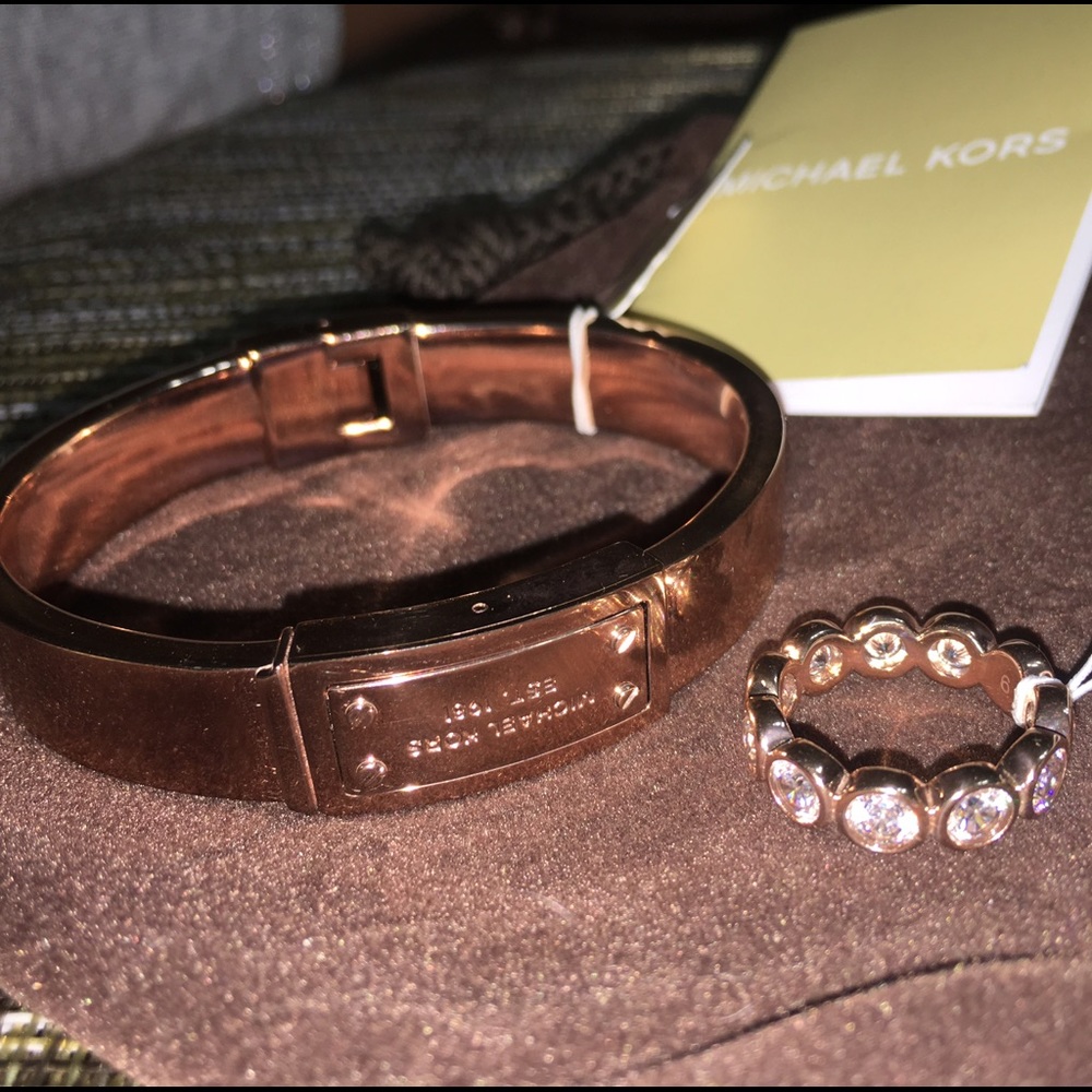 BRAND NEW Michael Kors Rose Gold Bracelet+Ring Set