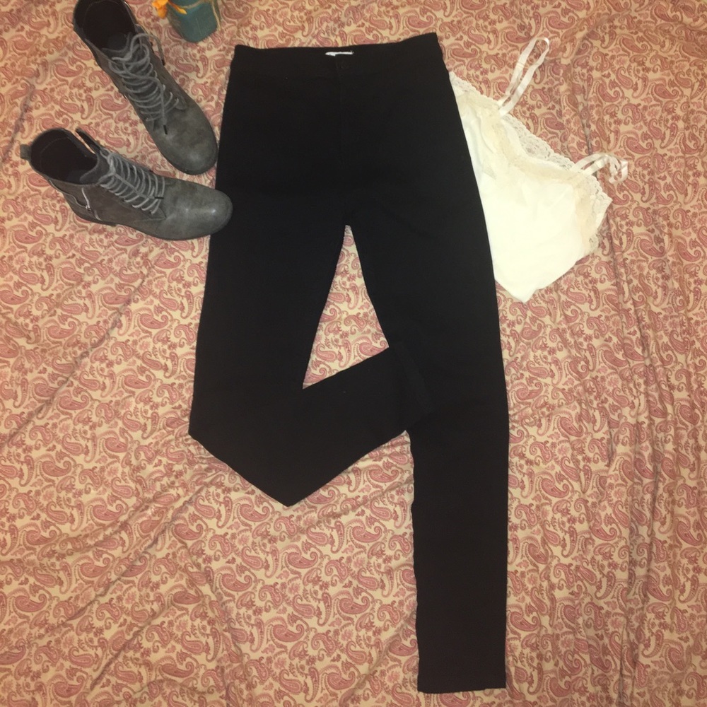 •Forever 21• High Waisted Skinny Jeans