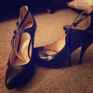 Nine West strappy heels