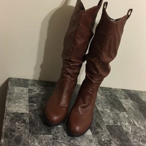 Brown knee heeled boots