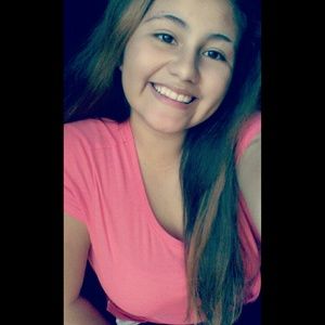 Meet your Posher, Noemi