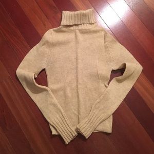 Ivory 100% wool sweater