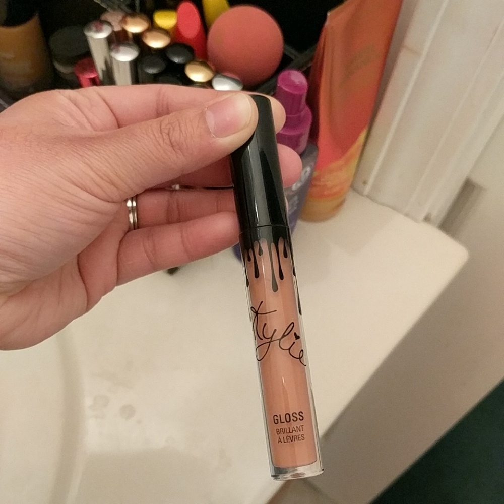 Kylie Lipgloss Literally