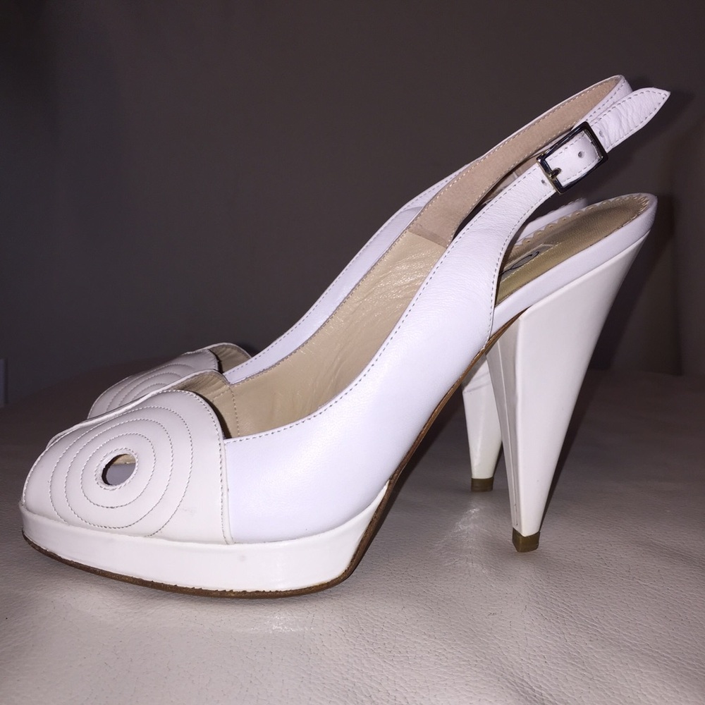 Oscar de la Renta sling back
