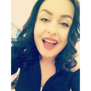 Meet your Posher, Savannah