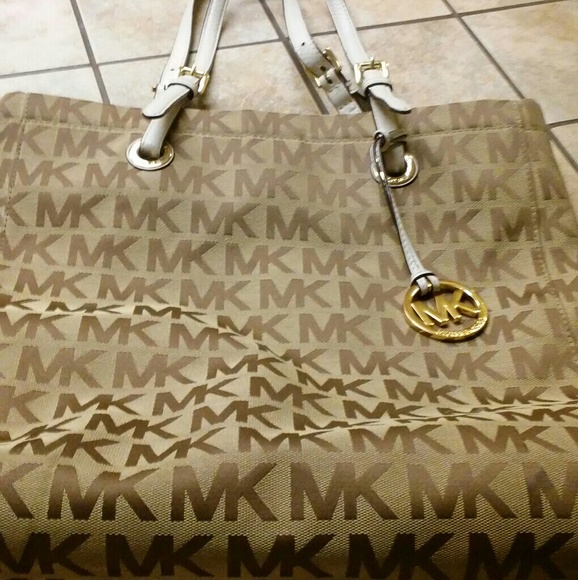 Michael Kors Mercer Medium Crossbody MK Logo Messenger Bag  Michael kors purse