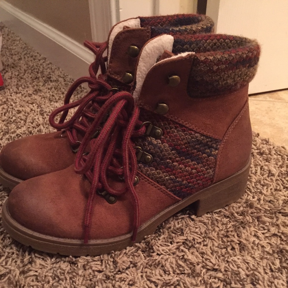 Neot womens tan boots