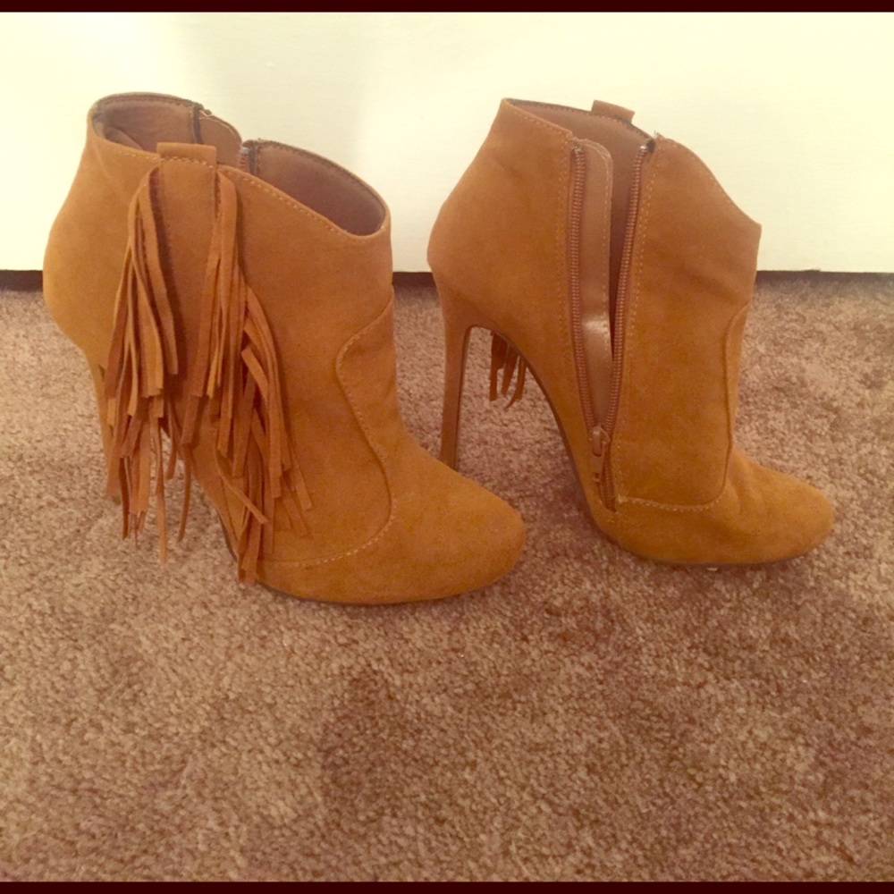 Suede fringe heels!