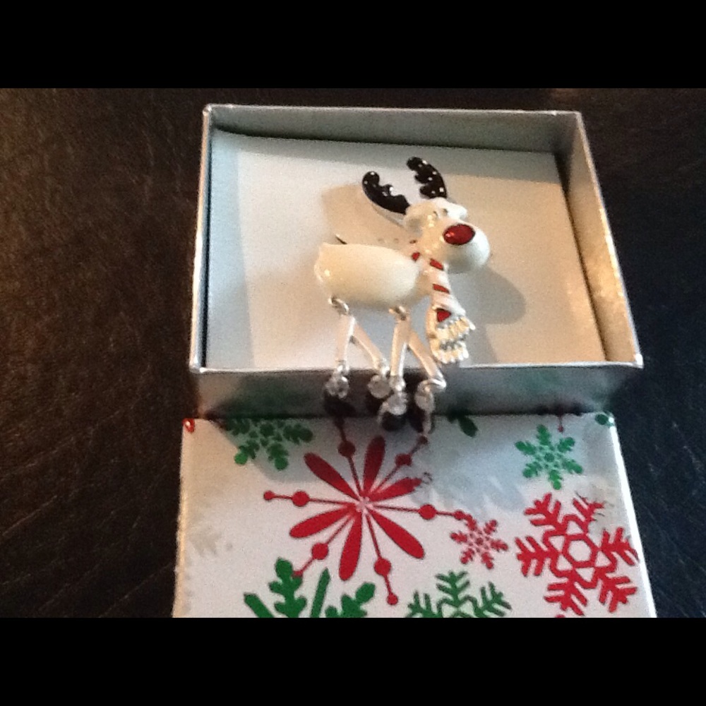 Women's Silvertone Reindeer Brooch/Pin-new!