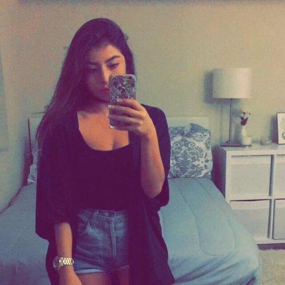 Meet your Posher, Ana - Picture 1 of 1