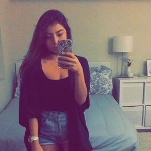 Meet your Posher, Ana