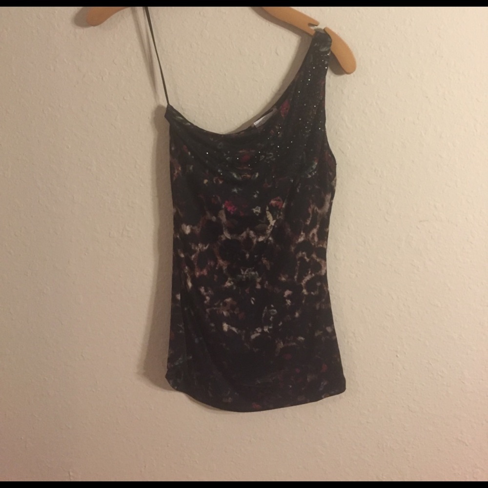 One Shoulder top