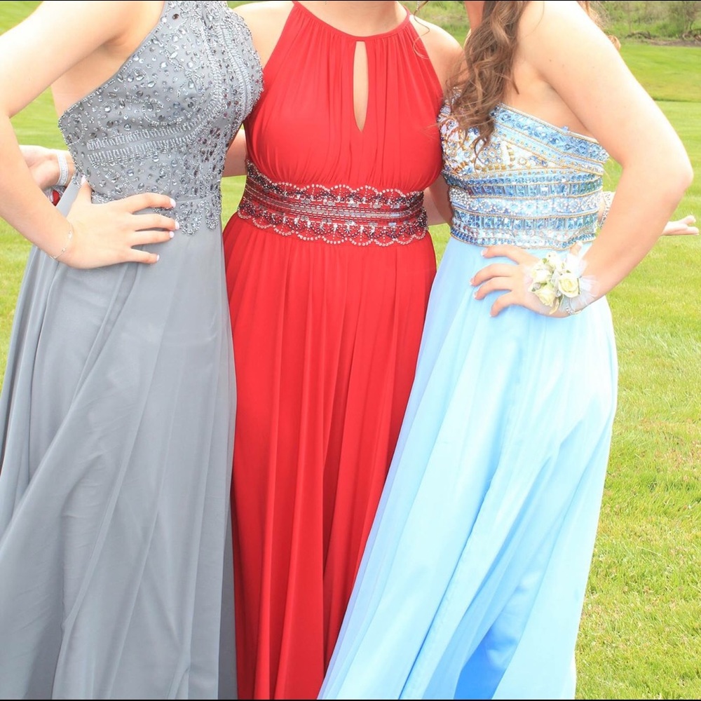 Red prom dress - Picture 2 of 3