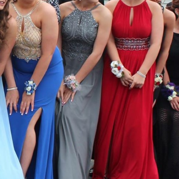 Red prom dress - Picture 3 of 3