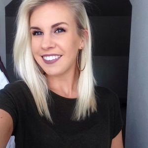 Meet your Posher, Caroline