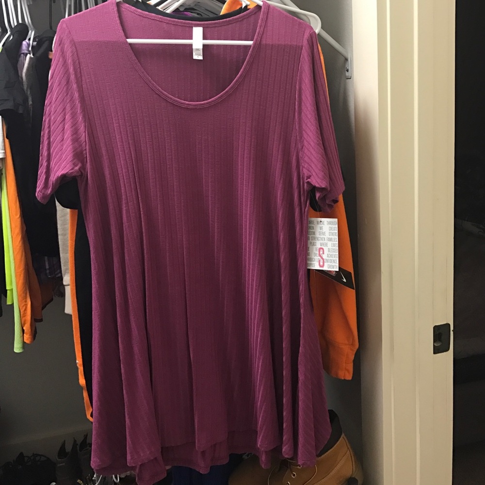 S. Purple ribbed Perfect T. Lularoe