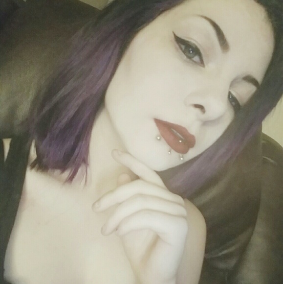 Meet your Posher, Ghost - Picture 2 of 3