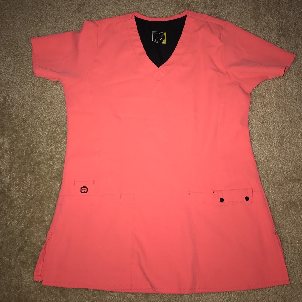 Xs wonder wink scrub top