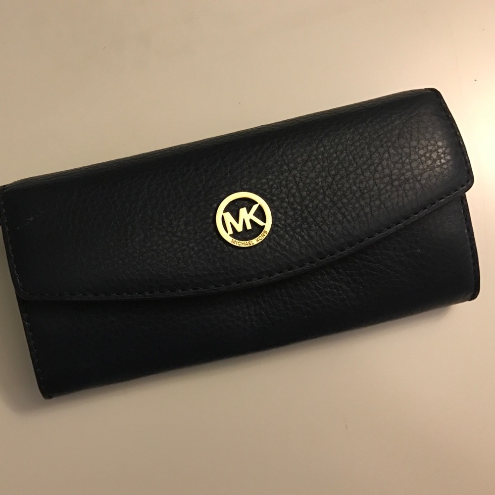 Michael kors wallet