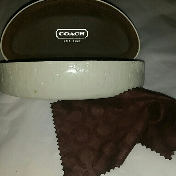 Coach  Case - Picture 1 of 3