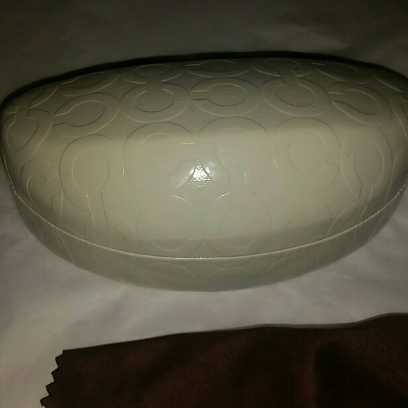 Coach  Case - Picture 2 of 3