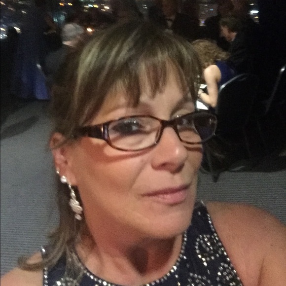 Meet your Posher, Jeannine - Picture 3 of 3