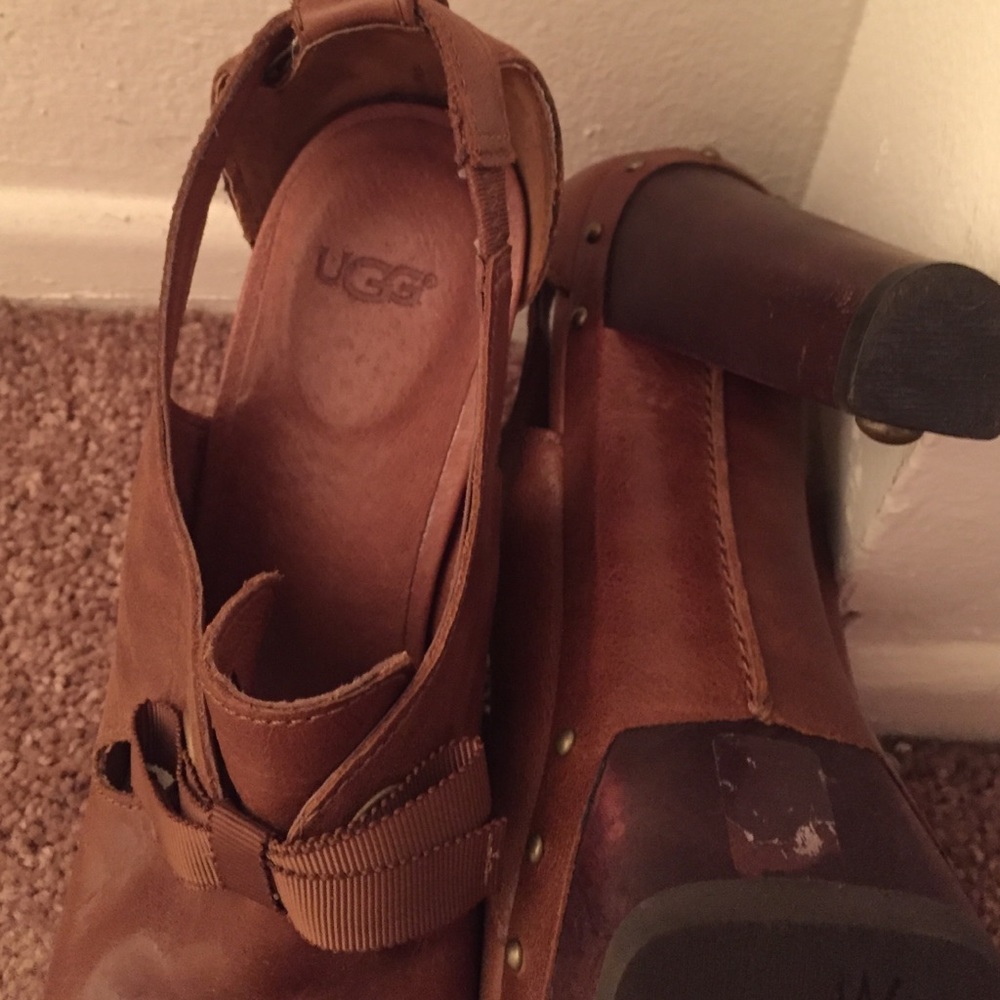 Ugh heels - Picture 2 of 3