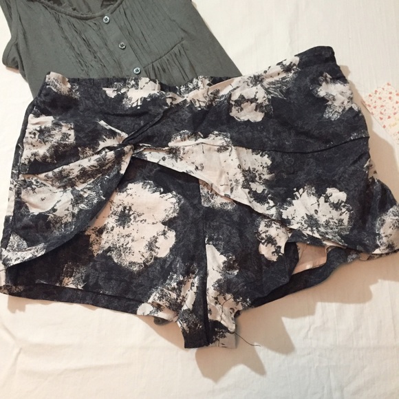 Free People Pants - free people nwt floral shorts