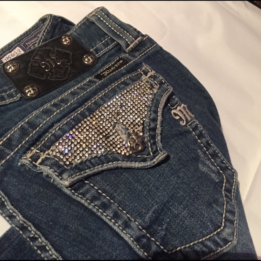 Miss Me jeans AUTHENTIC AUSTRALIAN CRYSTALS 👀