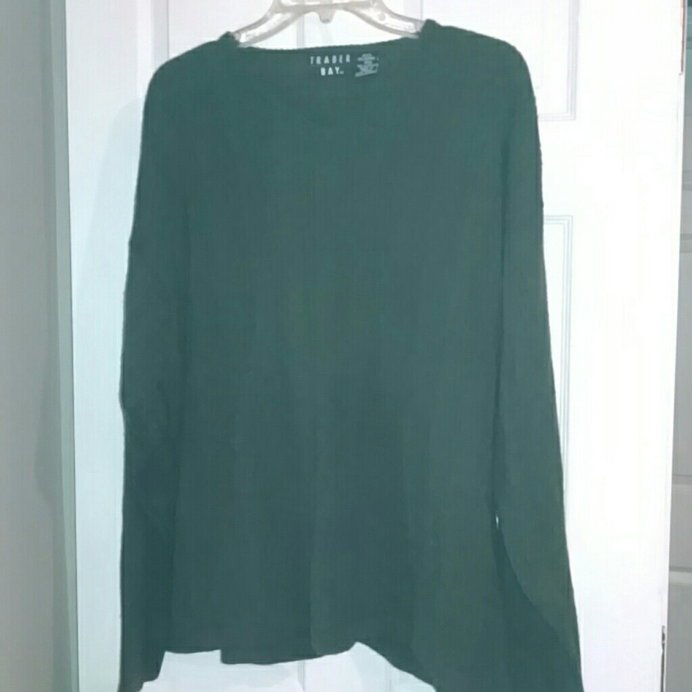 Men's Vneck cable sweater