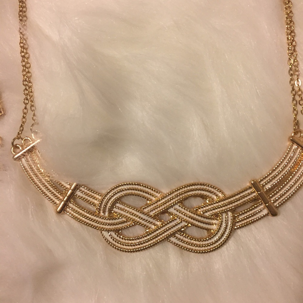 2 necklaces - Picture 3 of 4