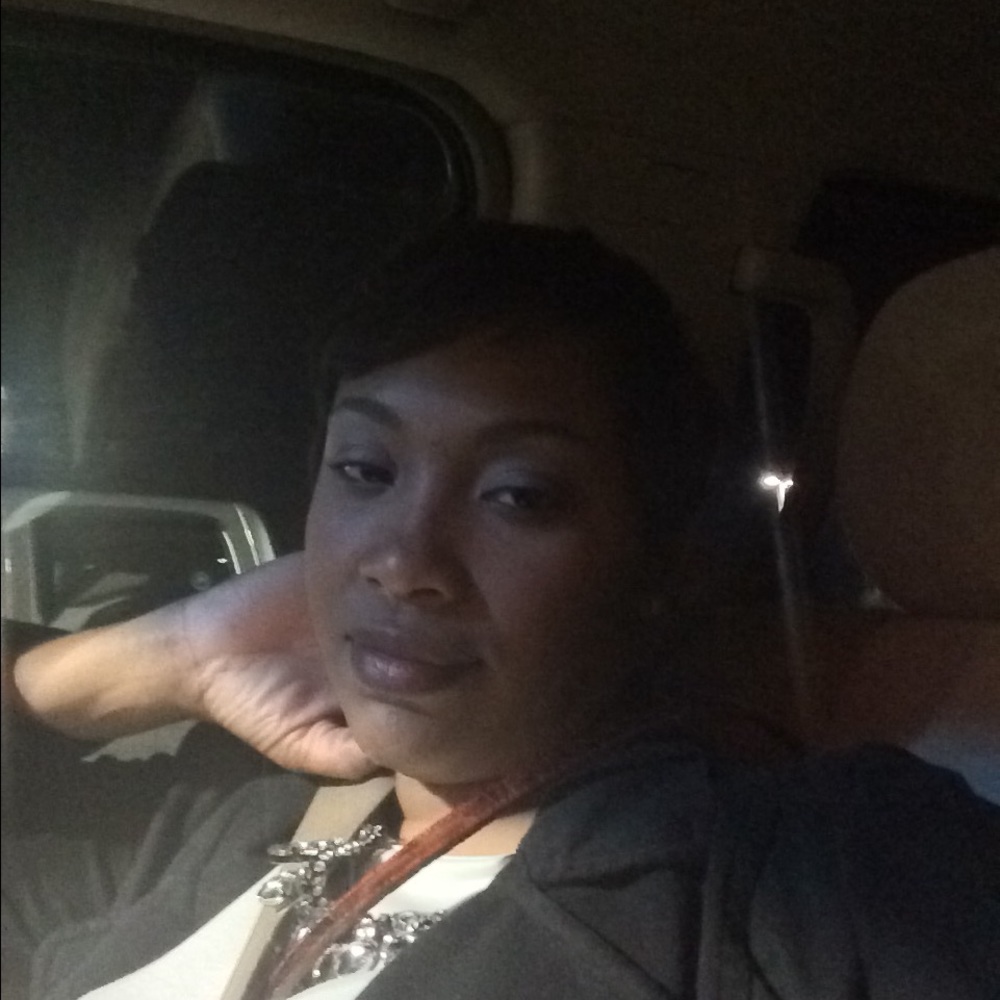 Meet your Posher, Crystal