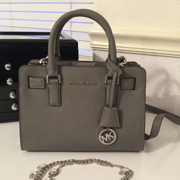 Michael Kors Handbags - NWOT Michael Kors Dillon Small Leather Satchel