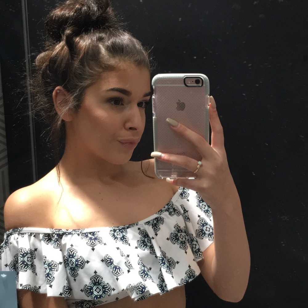 Meet your Posher, Ramie