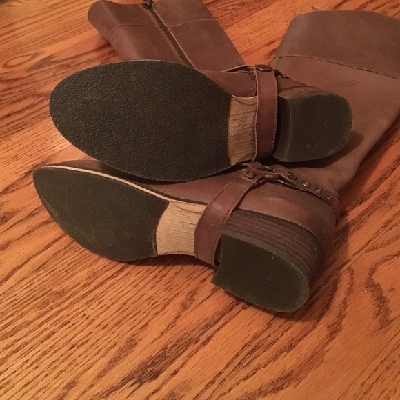 NWOT Knee high leather boots - Picture 2 of 4