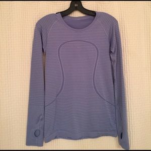 Lululemon top