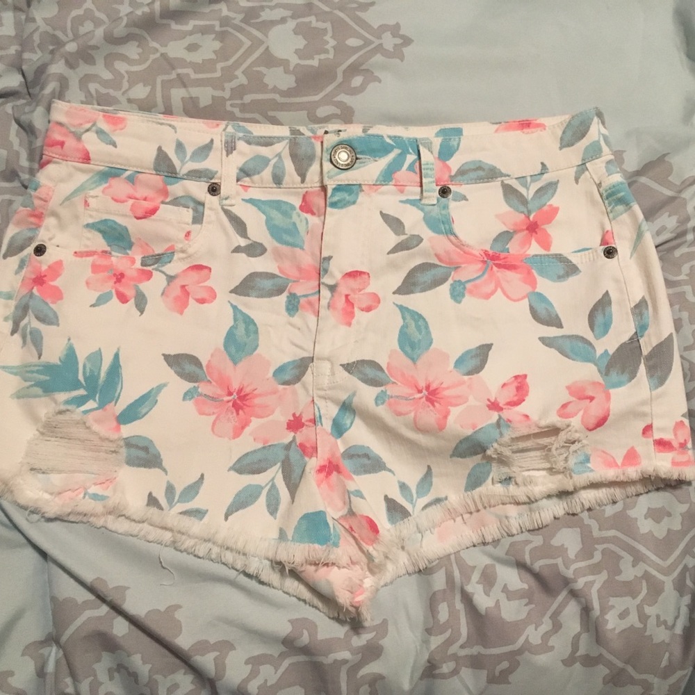 Aeropostale "high waisted shorty" floral shorts