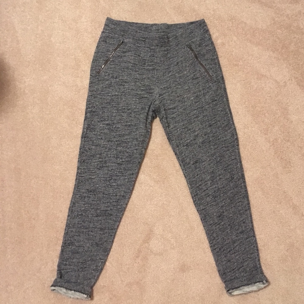 Gap gray and white lounge pants