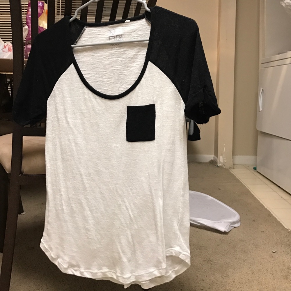 T shirt white and black