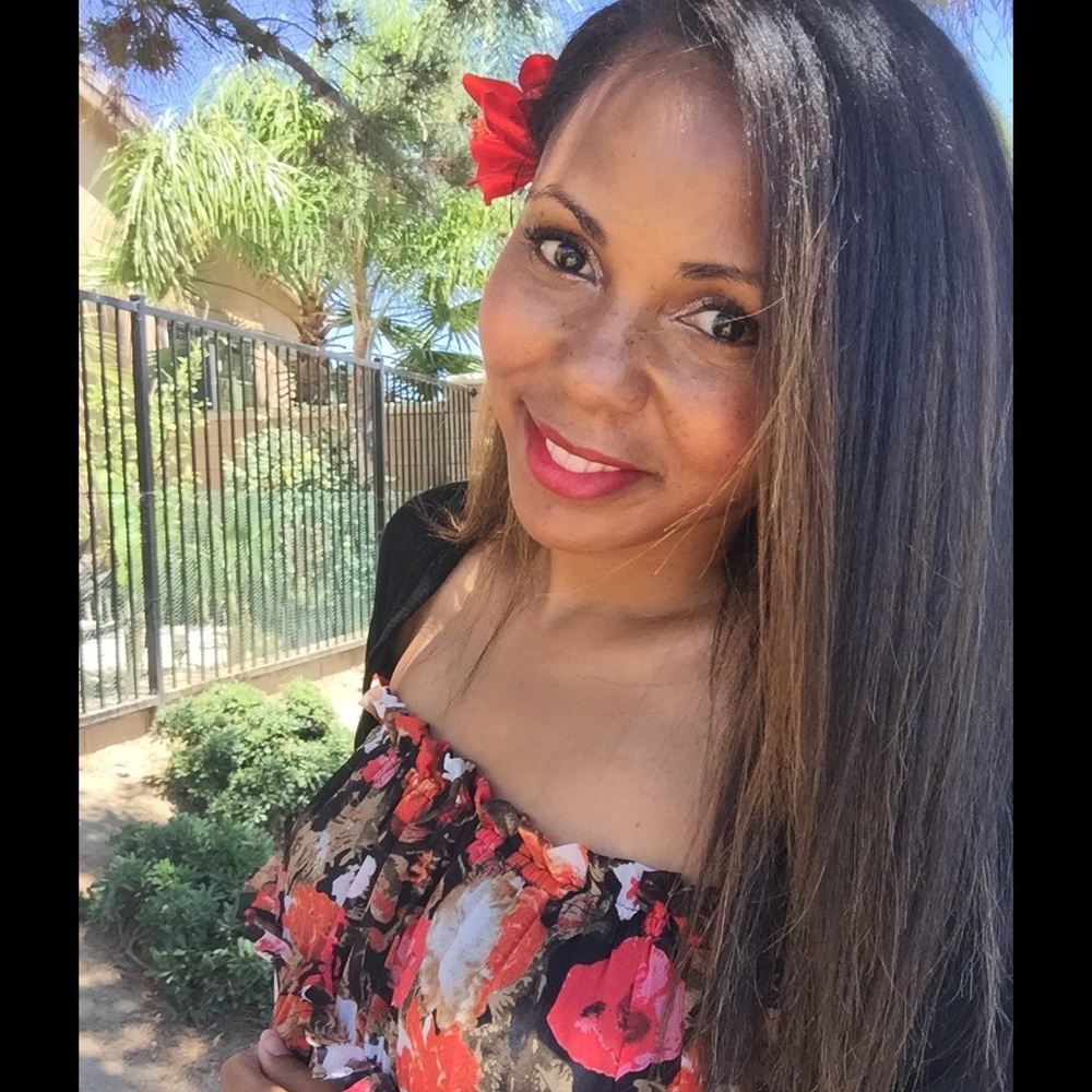 Meet your Posher, Ayesha