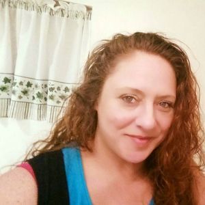 Meet your Posher, Stefany