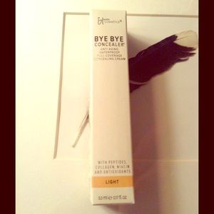 Bye bye concealer. New in box. Light