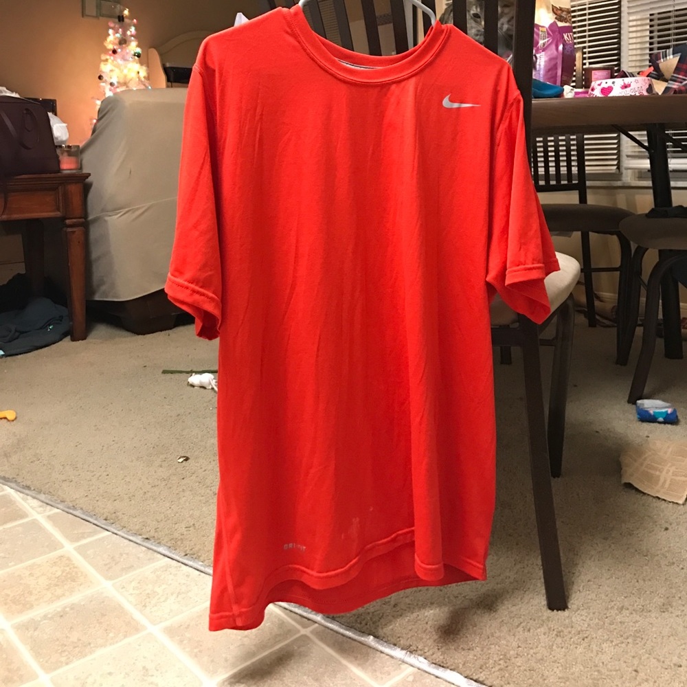Nike dri fit t shirt