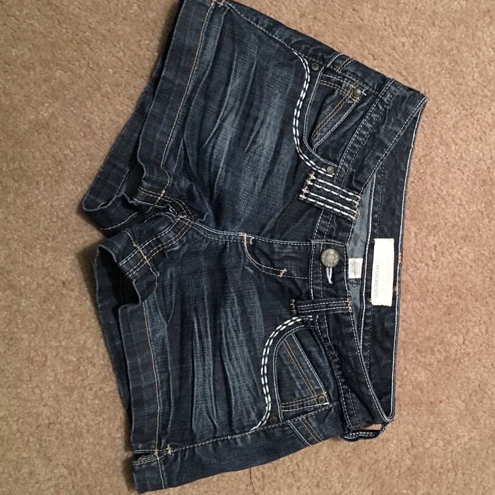 NWOT Maurice's short jean shorts size 1/2 - Picture 2 of 3