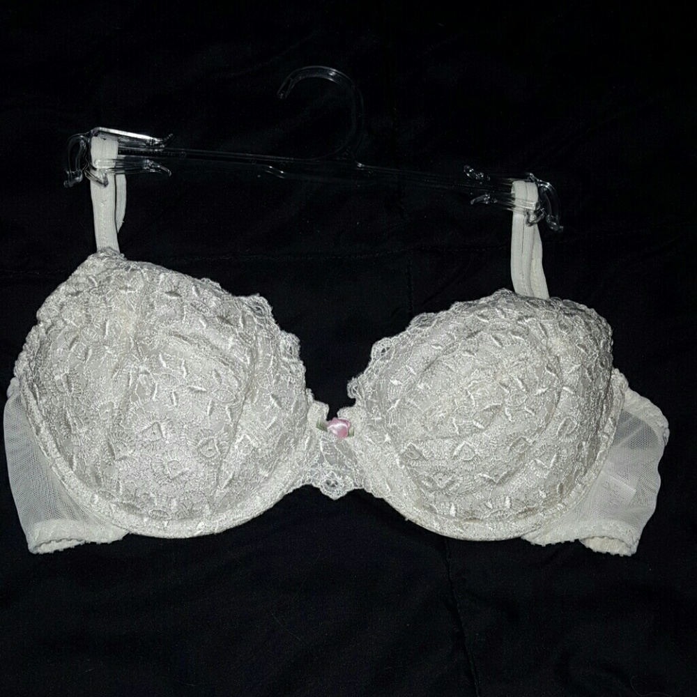 Firm Price🆕️WOT Victoria's Secret Padded Lace Bra 36B