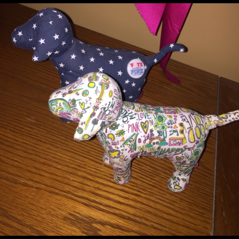 Victoria's Secret pink dogs