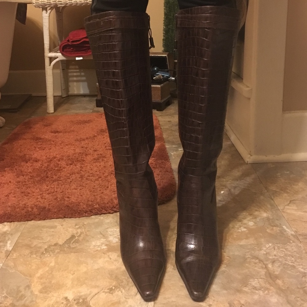 Brown Ralph Lauren boots. Size 9.
