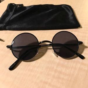 Black Circular Sunglasses