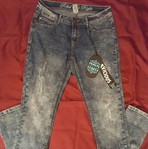 NWT size 7 rebel by right skinny jeans